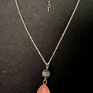 Chic Gold and Black Pendant Necklace